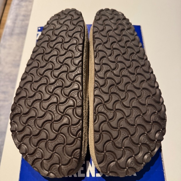 Birkenstock Boston Clogs (Taupe) - LIKE NEW 🔥 - Picture 5 of 15